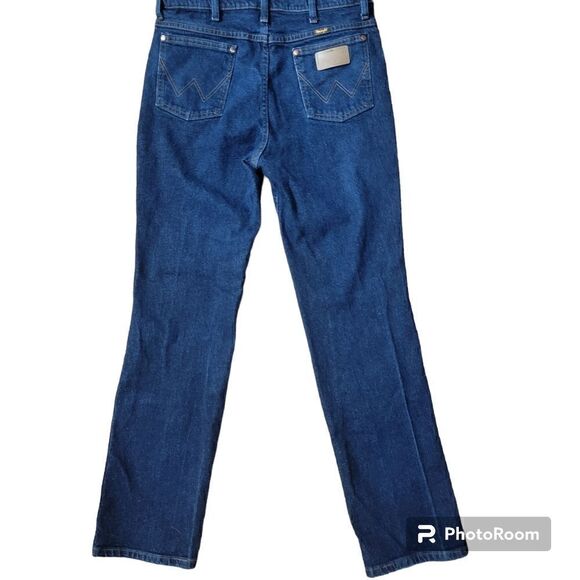 Wrangler Men's Classic Straight Leg Jeans. Size 34. - Picture 3 of 3